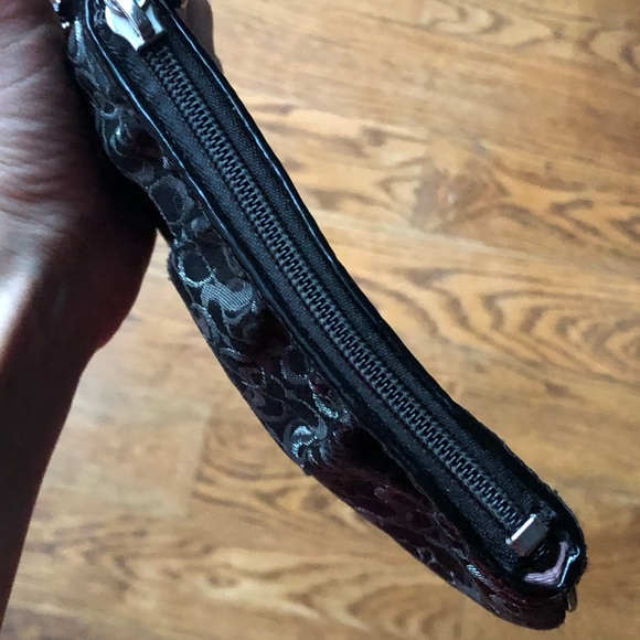 Coach Wristlet - Picture 4 of 4